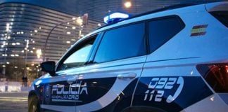 Abandona a su hijo de 2 años en la calle para irse de fiesta con unas amigas Policía Municipal de Madrid.