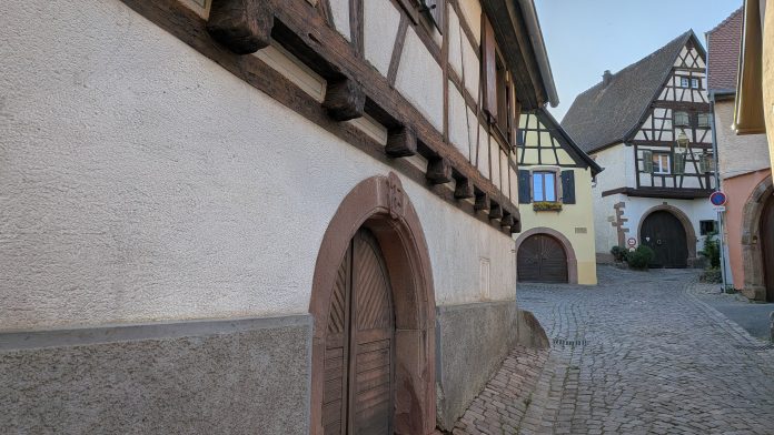 Gueberschwihr es uno de los muchos pueblos de Alsacia que se dejan pasear sin que nadie te moleste, sin prisas y sin ruido. (Foto: La Crónic@)
