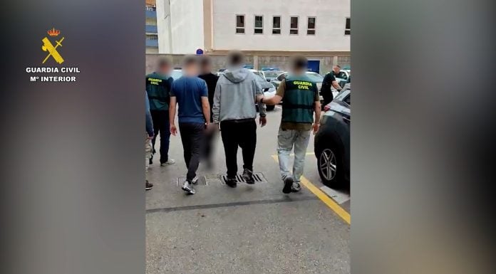¿Te han estafado por SMS en Guadalajara? Han detenido a 3 jóvenes por ello Detenidos.