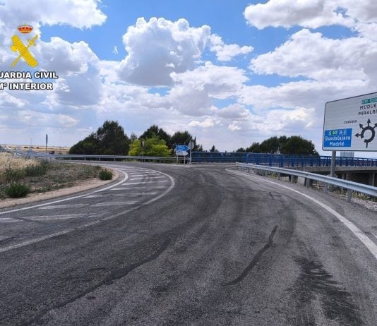 La conductora accedió a la A-2 por donde no debía. (foto: Guardia Civil)