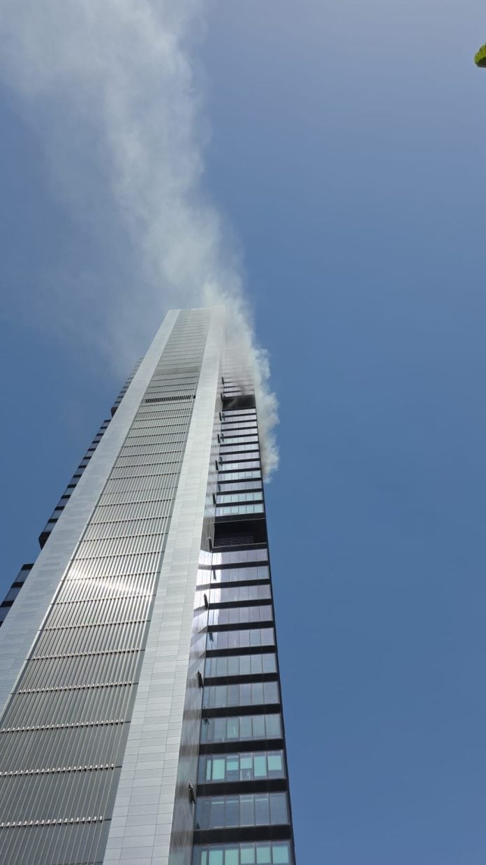 Incendio en la Torre Moeve
