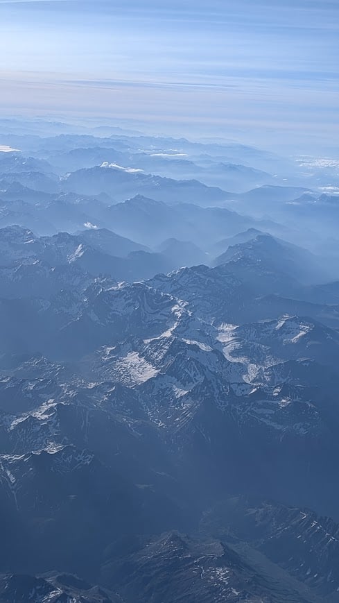Los Pirineos desde el aire el 1 de junio de 2026. (Foto: La Crónic@)