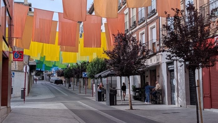Miguel Fluiters lleva días esperando el inicio del Maratón de los Cuentos. (Foto: La Crónic@)