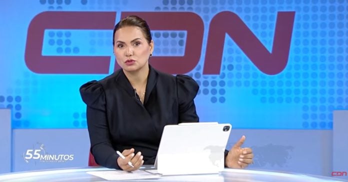 Un momento del reportaje dedicado a José Bono en el canal CDN y origen de esta nueva polémica sobre sus inversiones en la República Dominicana.