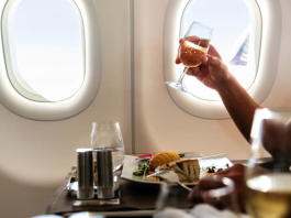 ¿Qué tal una vuelta al mundo en jet privado? Como esa, hay otras formas de viajar "puliéndote" tu dinero.