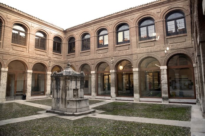 Los estudios de Historia en la Universidad de Alcalá se imparten en el Colegio de Málaga, un edificio histórico en el centro de la ciudad complutense.