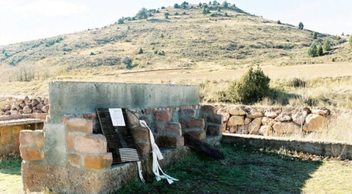Barbacoa donde se inició el incendio de Riba de Saelices en 2005.