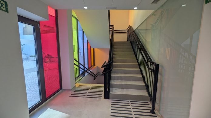 Interior de la Casa del Cuento, aún sin prestar los servicios para los que ha sido construida. (Foto: La Crónic@)