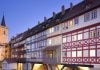 Escapa de los turistas en tu próximo viaje a Alemania con nuestros consejos Erfurt, de noche.