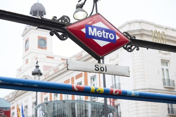 Entrada de la estación de Sol de Metro. (Foto: EP)