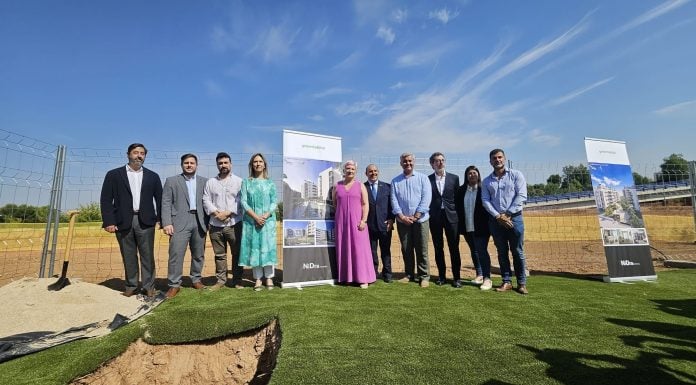 Buenas palabras desde la Junta al Ayuntamiento de Guadalajara sobre vivienda Acto de colocación de la primera piedra de una promoción de 234 viviendas protegidas de la cooperativa Greenhabitat, en el barrio de Aguas Vivas. (Foto: EP)