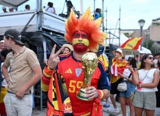 Un aficionado en el España-Bélgica. (Foto: Gustavo Valente / EP)