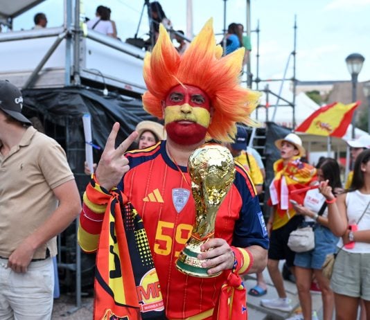 Un aficionado en el España-Bélgica. (Foto: Gustavo Valente / EP)