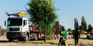 Puesto de mando en el incendio de la Mierla, en Tamajón.