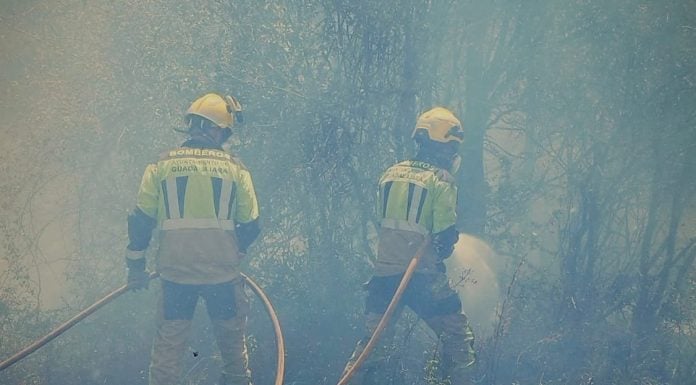 El eclipse puede traer incendios forestales Bomberos del Ayuntamiento de Guadalajara trabajando en la extinción del incendio de La Mierla. REMITIDA / HANDOUT por AYUNTAMIENTO DE GUADALAJARA Fotografía remitida a medios de comunicación exclusivamente para ilustrar la noticia a la que hace referencia la imagen, y citando la procedencia de la imagen en la firma 24/7/2026