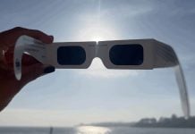 Crece la psicosis con la protección de los ojos para el eclipse Gafas para ver el eclipse.