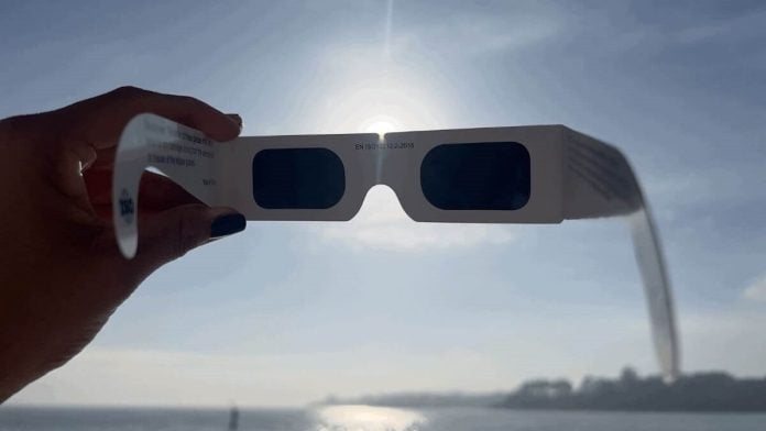 Gafas para ver el eclipse.
