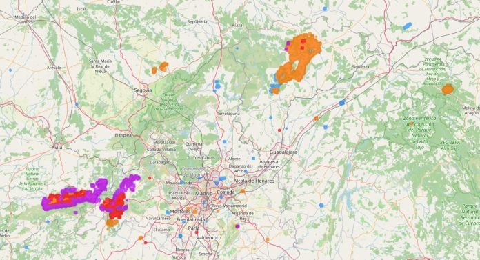 Estado de los incendios de Madrid y Guadalajara sobre un mapa, a partir de los datos aportados por los satélites en tiempo real.