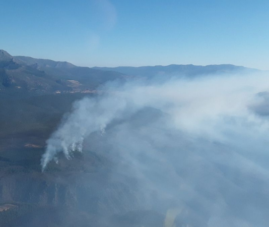 El incendio de La Mierla, desde el aire. (Foto: Infocam)