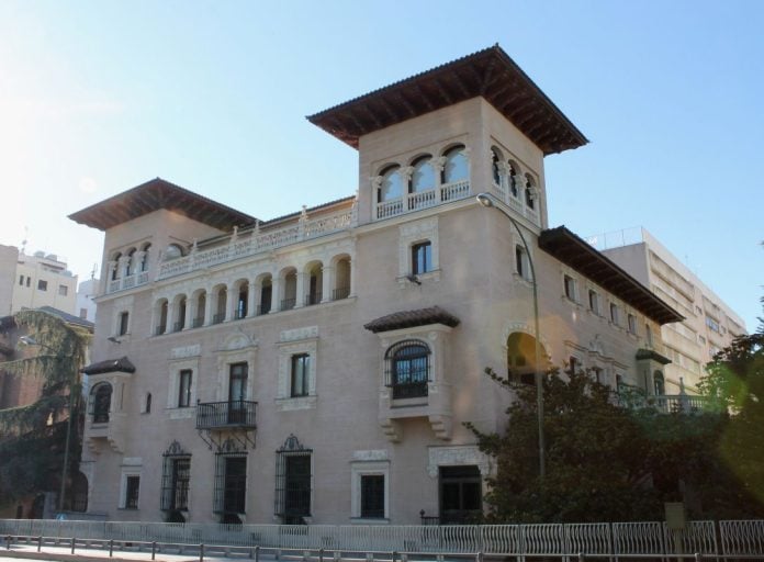 Palacete de Madrid que es la sede del Defensor del Pueblo.