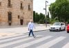 El concejal de Seguridad en pleno momento "peatón prudente", en fotografía facilitada por el Ayuntamiento de Guadalajara.