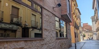 Guadalajara ya no es la que más trabaja de Castilla-La Mancha Una calle de Guadalajara
