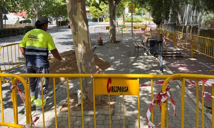 Arreglo de aceras en Cabanillas del Campo.