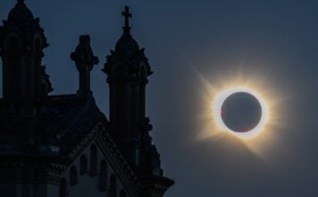 El eclipse solar disparó el gasto de los turistas extranjeros en Guadalajara… pero no el de los nacionales Vista del eclipse solar total de 2026, el 12 de agosto de 2026, en Guadalajara. (Foto: Rafa Martín / EP)