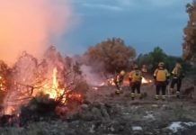 El incendio del El Recuenco empezó el sábado activo y en nivel 1 En la extinción del incendio de El Recuenco se ha trabajado durante toda la noche del viernes al sábado.