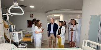 El director gerente del Servicio de Salud de Castilla-La Mancha (Sescam), Alberto Jara, ha visitado este viernes estas instalaciones. REMITIDA / HANDOUT por JCCM Fotografía remitida a medios de comunicación exclusivamente para ilustrar la noticia a la que hace referencia la imagen, y citando la procedencia de la imagen en la firma 21/8/2026
