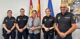 policías