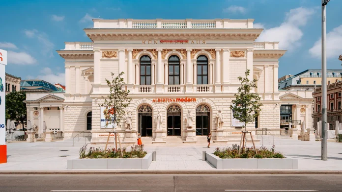 Entrada al Albertina Modern, en Viena.