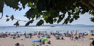 Una playa gallega en el verano de 2026. (Foto: La Crónic@)