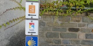 En Luxemburgo ya saben que la Costa del Sol es ideal para hacer senderismo Señales de senderismo en Luxemburgo. (Foto: La Crónic@)