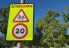 Atención: vuelta al cole. ¡Precios peligrosos! Limitación de velocidad cerca de un colegio en 2026. (Foto: La Crónic@)