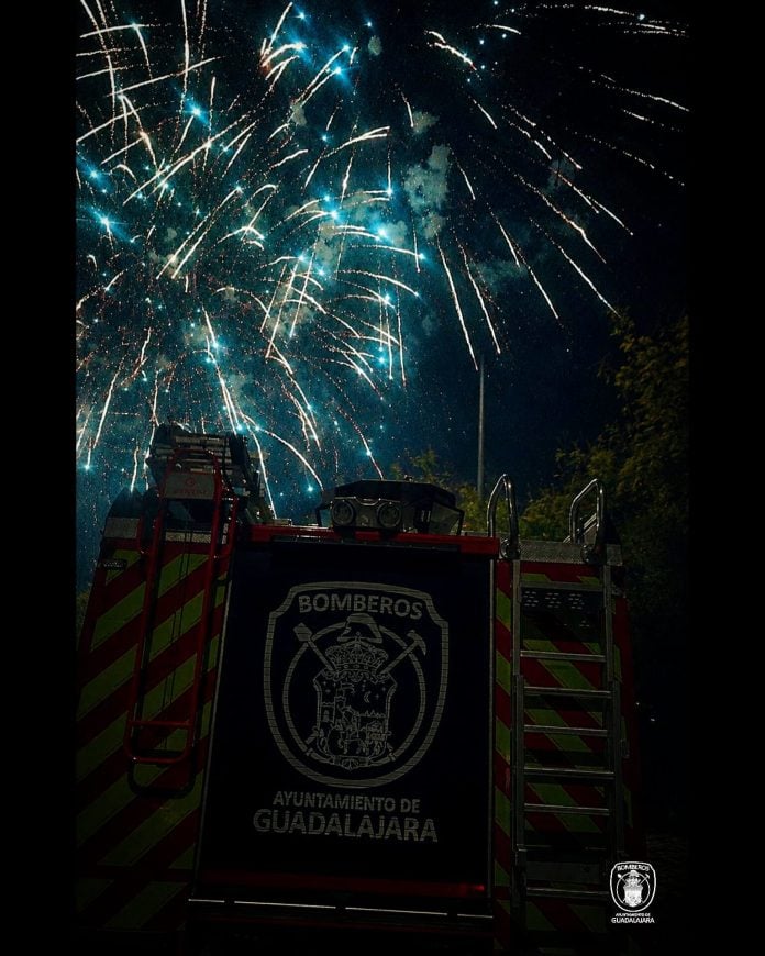 Fuegos artificiales en las Ferias de Guadalajara de 2026.