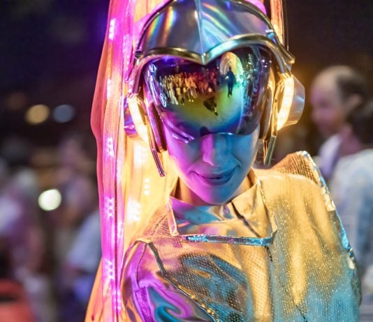 Dosis de anticaspa en el desfile de Ferias: míralo en 24 fotos Figurante en el Desfile de Ferias de 2026. (Foto: Ayuntamiento de Guadalajara)