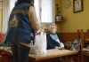 La Diputación mantiene su servicio de comida a domicilio para mayores Comida a domicilio para ancianos.