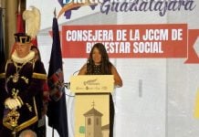 ¿Qué está haciendo la Junta en Guadalajara? Bárbara García Torijano hace un resumen La consejera de Bienestar Social de Castilla-La Mancha, Bárbara García Torijano, durante el Día de la Provincia de Guadalajara celebrado en Sigüenza.