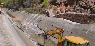 Cerrado el Trasvase por unas obras que podrían durar medio año Obras de reparación en el Trasvase Tajo-Segura a la altura de Almonacid de Zorita.