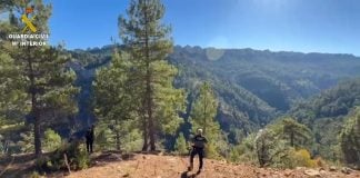 «Operación rescate» durante muchas horas de dos senderistas en el Alto Tajo Agente de la Guardia Civil en el Alto Tajo.