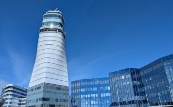 Castilla-La Mancha sólo atrae el 1% de la inversión directa extranjera en España Complejo de oficinas en el aeropuerto de Viena, en Austria. (Foto: La Crónic@)