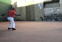 Un pueblo de Castilla con apenas 50 vecinos reivindica su amor por la pelota mano Pelota a mano en Pinilla de Jadraque