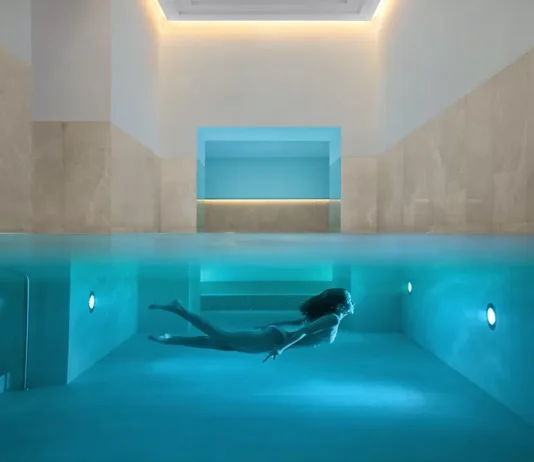 Almanac Palace, en Viena, con su piscina. (Foto: Tony Gigov)