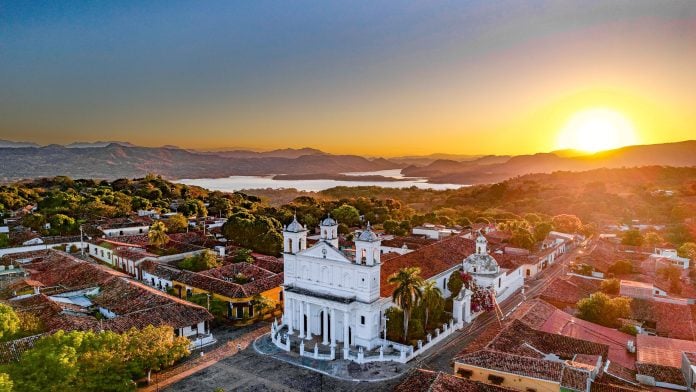 Suchitoto, ejemplo de El Salvador Colonial.