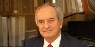 Agustín de Grandes Pascual.