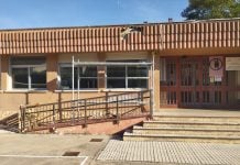 Un andamio de récord en Molina de Aragón: 11 meses estorbando en el instituto Andamio en el IES Doña Blanca de Molina de Aragón.