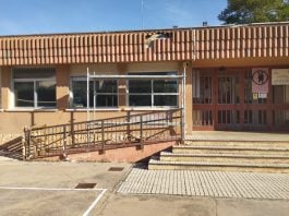 Andamio en el IES Doña Blanca de Molina de Aragón.