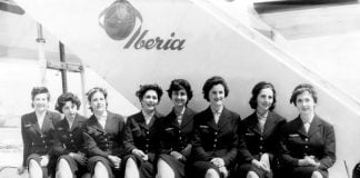 De azafatas a TCP's, han pasado 80 años en Iberia, con cambios notables.