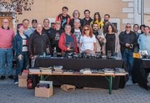 La fotografía de siempre animó una mañana en Cabanillas Mercadillo de fotografía en Cabanillas